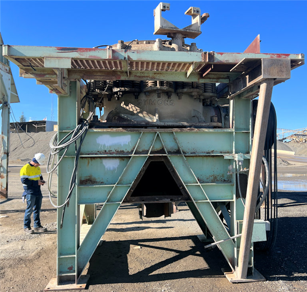 SYMONS-NORDBERG 4-1/4' SH Cone Crusher